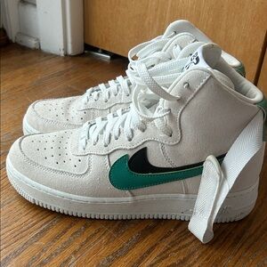 Nike High-Top Sneakers in Off-White with Green and Black Swoosh (item4)